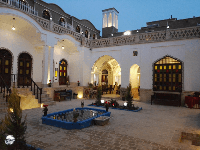 Amirza Traditional Hotel