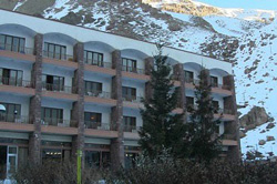 Dizin , Hotels in Dizin