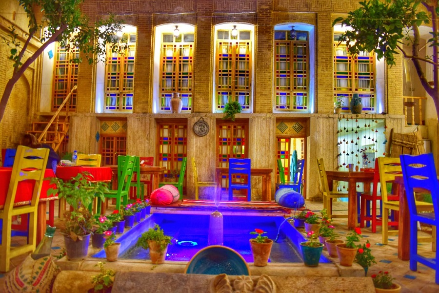 Emarat Haftrang Guesthouse in Shiraz