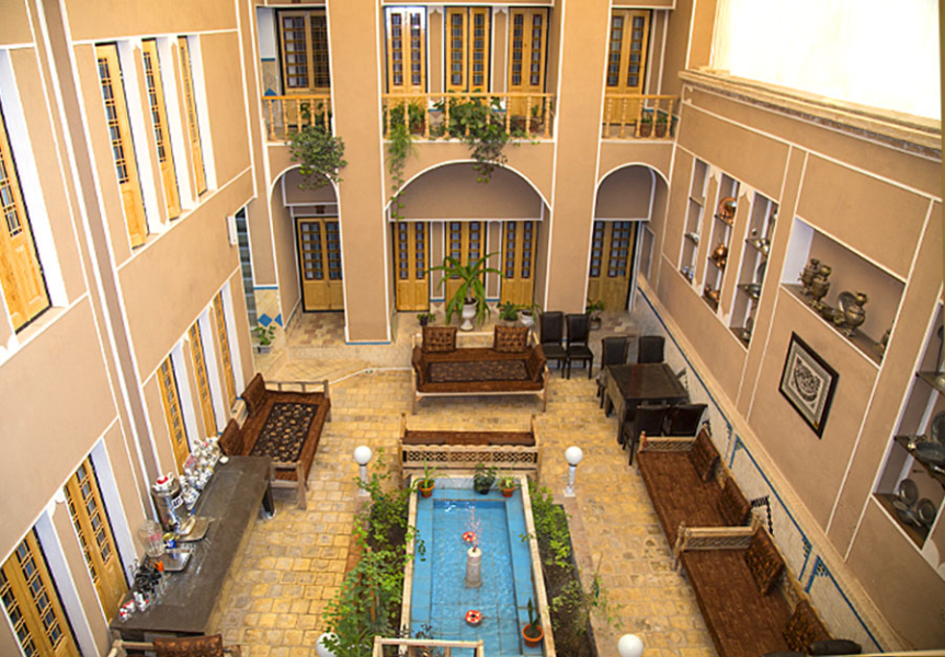 Almas Hotel in Yazd